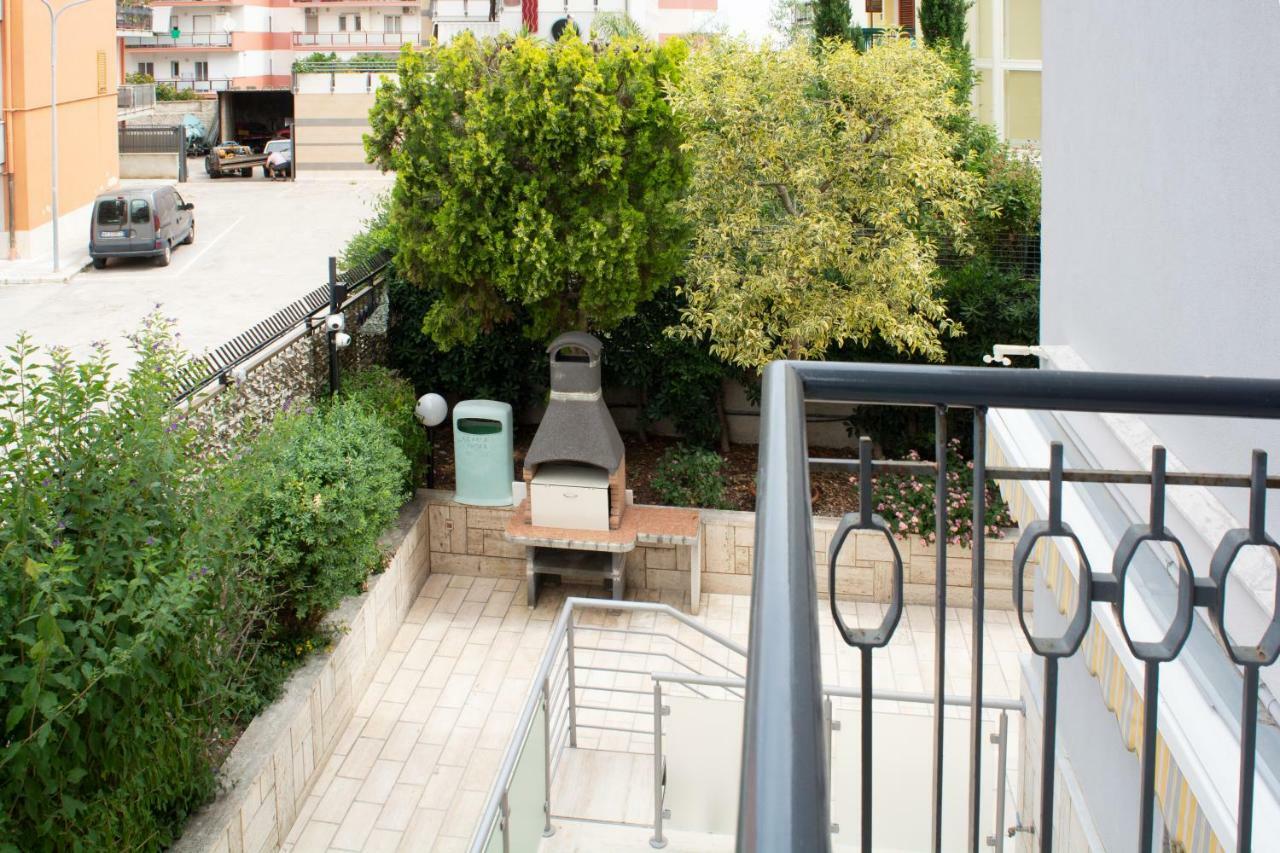 Villa Franca Mini Appartamenti Bisceglie Buitenkant foto